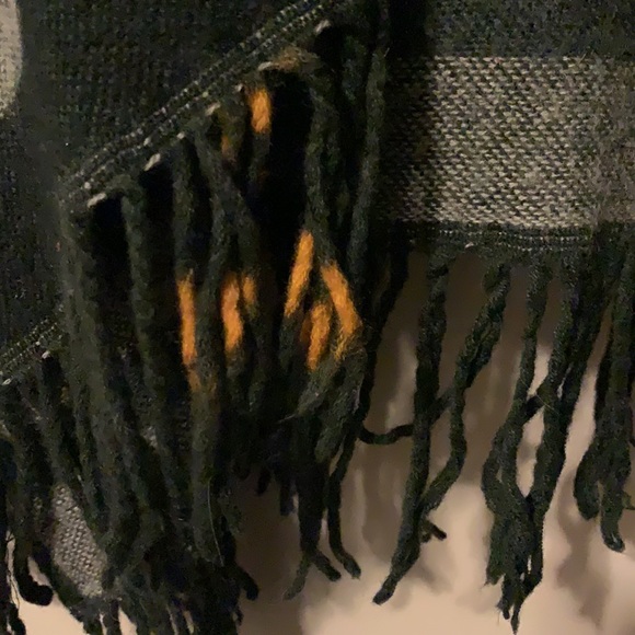 Hollister poncho xs - Picture 2 of 3